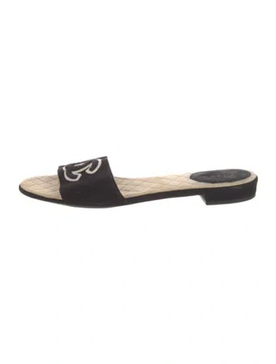Pre-owned Chanel 2012 Interlocking Cc Logo Slides In Black
