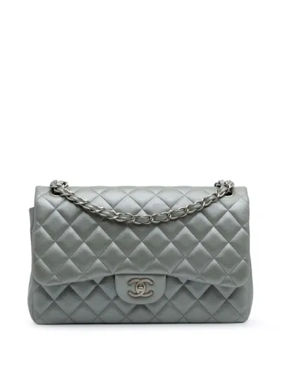 Pre-owned Chanel 2012 Jumbo Classic Lambskin Double Flap Shoulder Bag