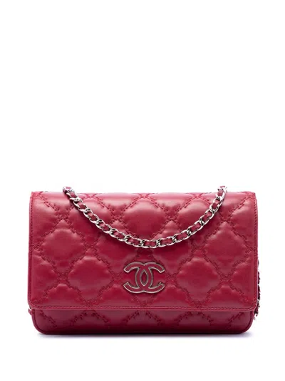 Pre-owned Chanel 2012-2013 Cc Quilted Calfskin Double Stitch Hamptons Wallet On Chain Crossbody Bag In Red
