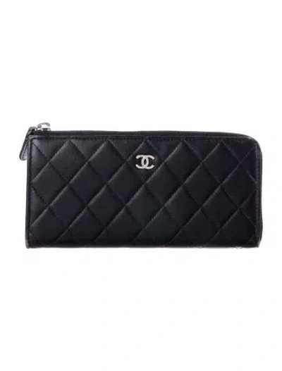 Pre-owned Chanel 2012-2013 Interlocking Cc Logo Wallet In Black