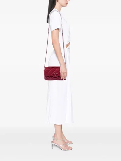 Pre-owned Chanel 2012-2013 Quilted Calfskin Double Stitch Hamptons Clutch With Chain Satchel In Red