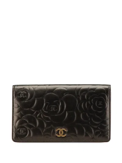 Pre-owned Chanel 2013-2014 Embossed Lambskin Cc Camellia Bifold Wallet Long Wallets