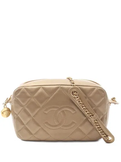 Pre-owned Chanel 2013-2014 Matelassé Shoulder Bag In Gold