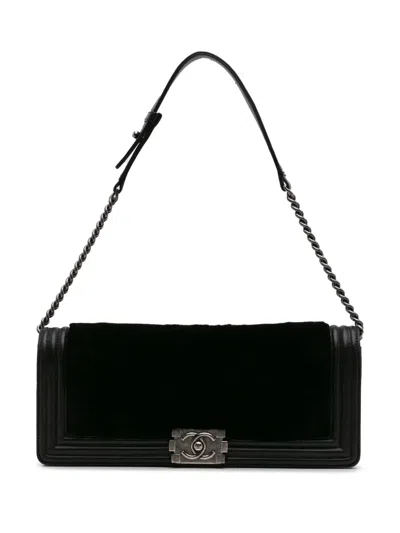 Pre-owned Chanel 2013-2014 Shearling East West Boy Flap Shoulder Bag In Black