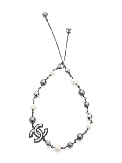 Pre-owned Chanel 2013 Cc Pearl Necklace In Silver