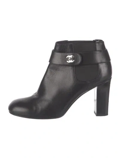 Pre-owned Chanel 2013 Interlocking Cc Logo Boots In Black
