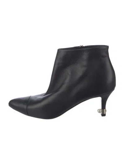 Pre-owned Chanel 2013 Interlocking Cc Logo Boots In Black