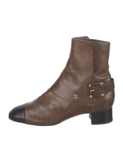 Pre-owned Chanel 2013 Interlocking Cc Logo Boots In Black/brown