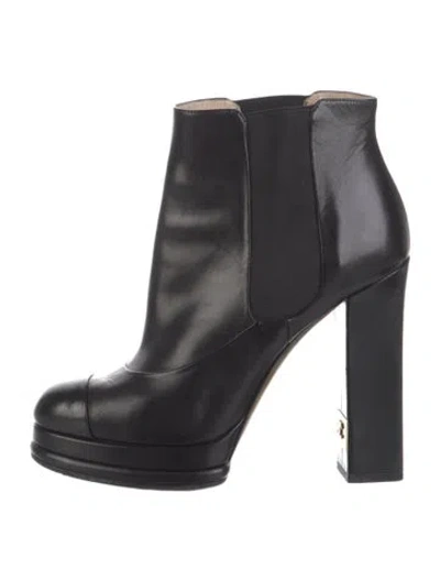 Pre-owned Chanel 2013 Interlocking Cc Logo Chelsea Boots In Black