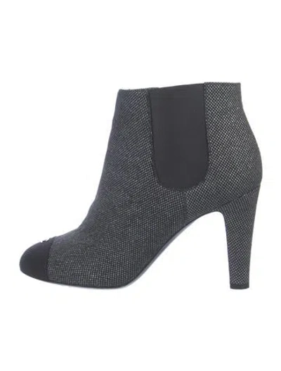 Pre-owned Chanel 2013 Interlocking Cc Logo Chelsea Boots In Multi
