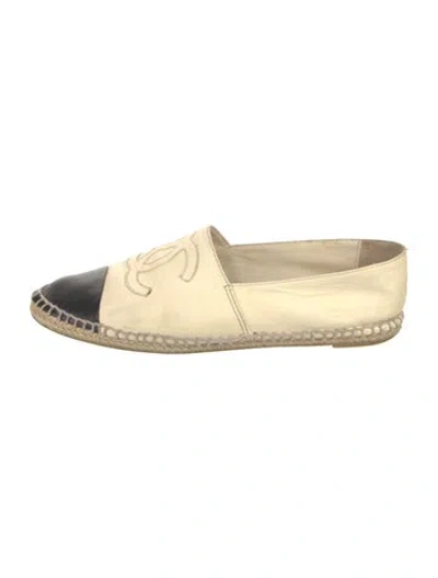 Pre-owned Chanel 2013 Interlocking Cc Logo Espadrilles In Neutral