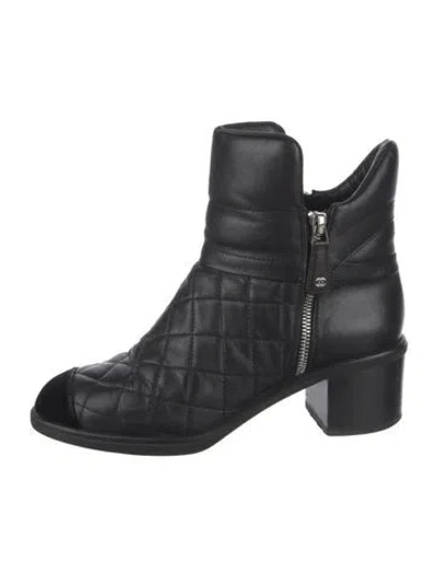 Pre-owned Chanel 2013 Interlocking Cc Logo Moto Boots In Black