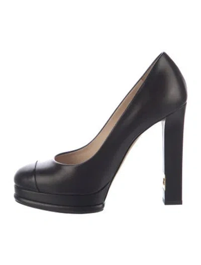 Pre-owned Chanel 2013 Interlocking Cc Logo Pumps In Black