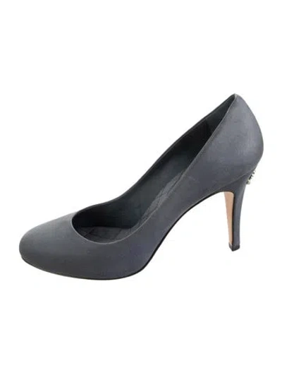 Pre-owned Chanel 2013 Interlocking Cc Logo Pumps In Black