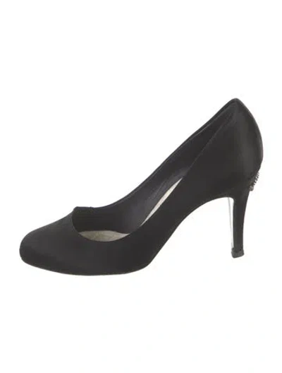 Pre-owned Chanel 2013 Interlocking Cc Logo Pumps In Black