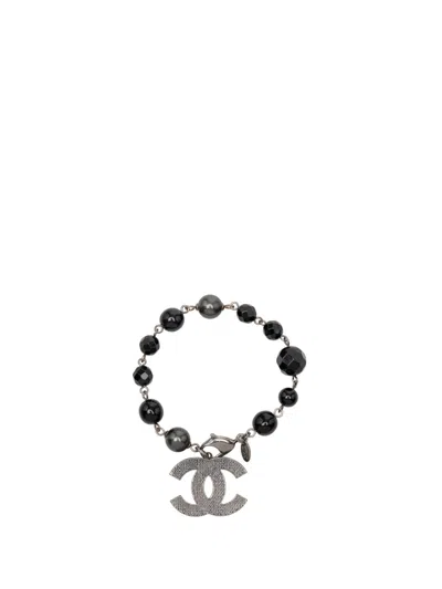 Pre-owned Chanel 2013 Silver Plated Cc Faux Pearl Bracelet Costume Bracelet