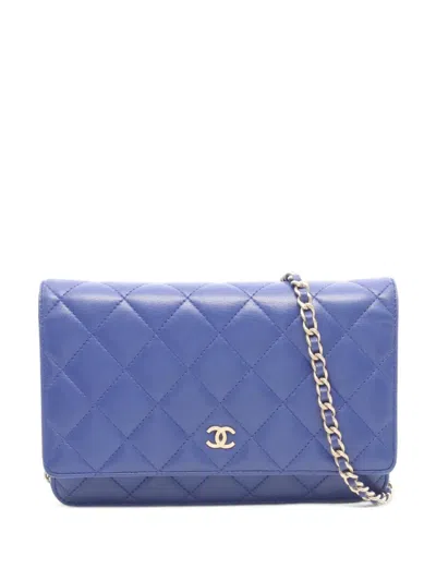 Pre-owned Chanel 2013-2014 Matelassé Chain Wallet In Blue
