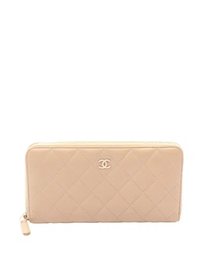 Pre-owned Chanel 2013-2014 Matelassé Diamond-quilted Wallet In Neutral
