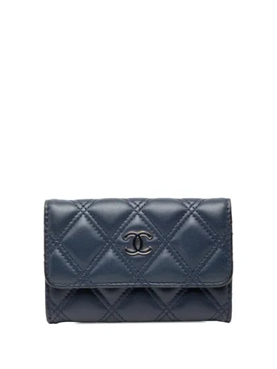 Pre-owned Chanel 2014-2015 Cc Double Stitch Lambskin Flap Card Holder In Blue