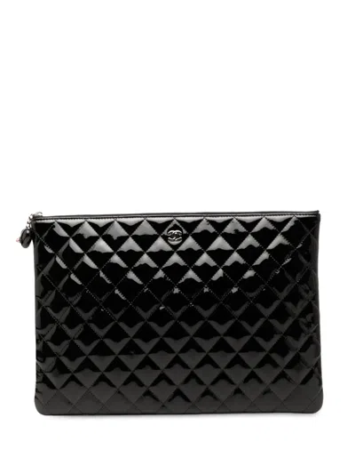 Pre-owned Chanel 2014-2015 Large Quilted Patent O Case Clutch Bag In Black