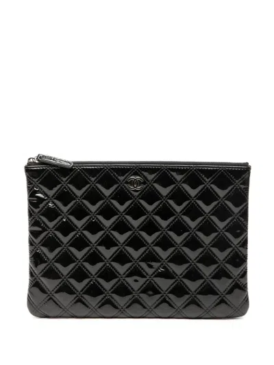 Pre-owned Chanel 2014-2015 Medium Quilted Patent O Case Clutch Bag In Black