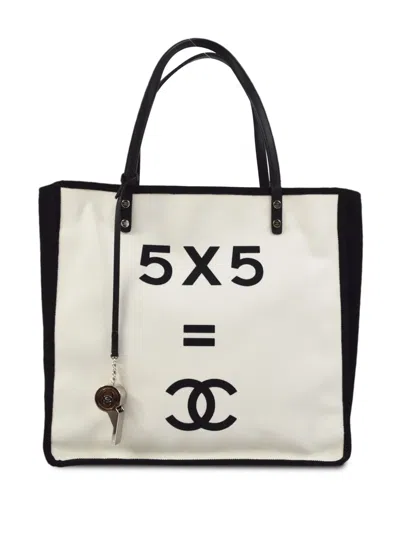 Pre-owned Chanel 2014 Cc 5x5 Tote Handbag In White