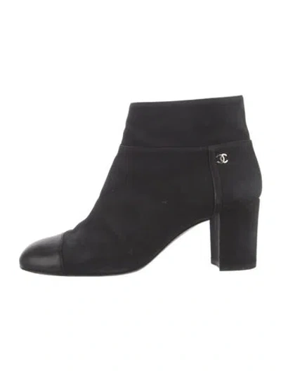 Pre-owned Chanel 2014 Interlocking Cc Logo Boots In Black