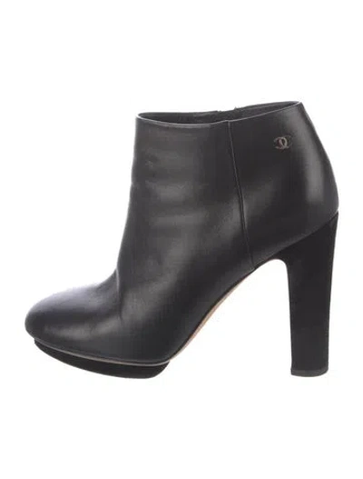 Pre-owned Chanel 2014 Interlocking Cc Logo Boots In Black