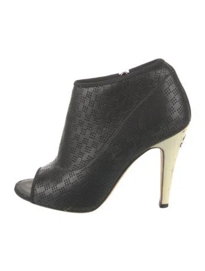Pre-owned Chanel 2014 Interlocking Cc Logo Boots In Black