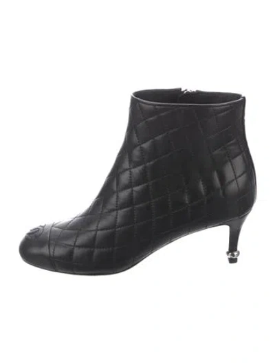 Pre-owned Chanel 2014 Interlocking Cc Logo Boots In Black