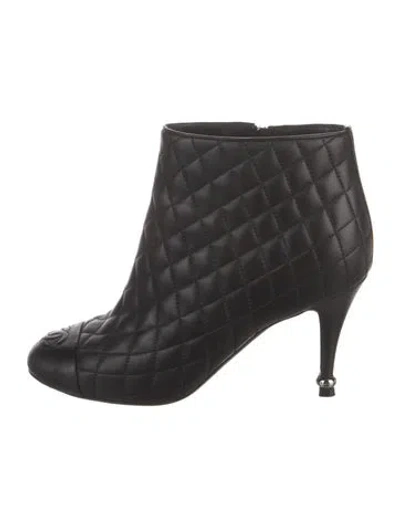 Pre-owned Chanel 2014 Interlocking Cc Logo Boots In Black