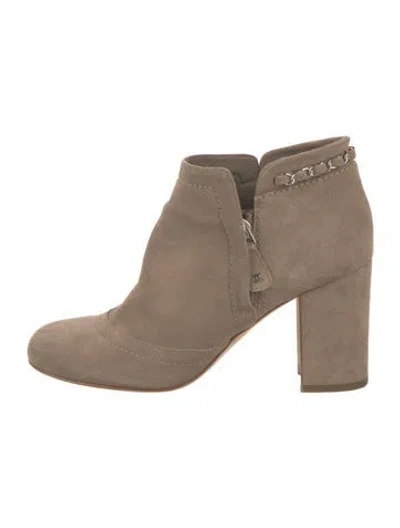 Pre-owned Chanel 2014 Interlocking Cc Logo Boots In Neutral