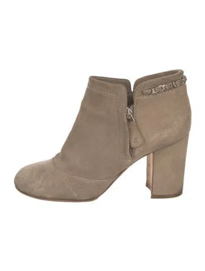 Pre-owned Chanel 2014 Interlocking Cc Logo Boots In Neutrals