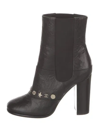 Pre-owned Chanel 2014 Interlocking Cc Logo Chelsea Boots In Black