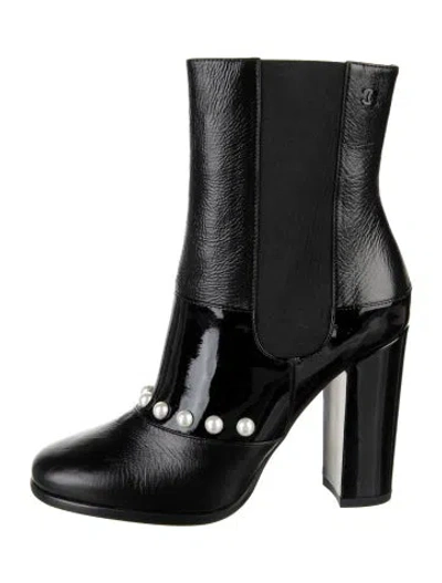 Pre-owned Chanel 2014 Interlocking Cc Logo Chelsea Boots In Black