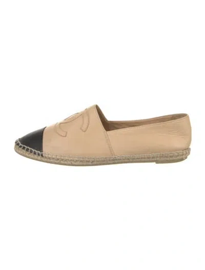 Pre-owned Chanel 2014 Interlocking Cc Logo Espadrilles In Neutral