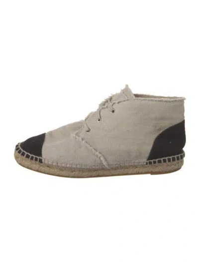 Pre-owned Chanel 2014 Interlocking Cc Logo Espadrilles In Neutrals