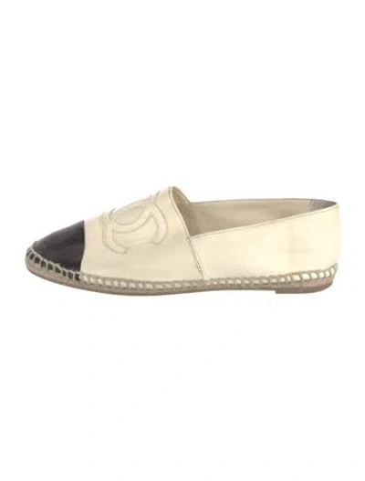 Pre-owned Chanel 2014 Interlocking Cc Logo Espadrilles In Neutrals
