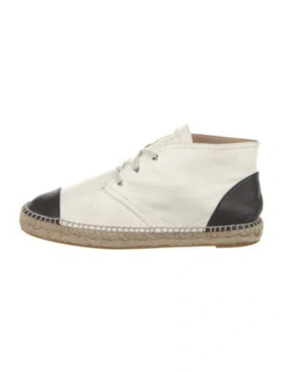 Pre-owned Chanel 2014 Interlocking Cc Logo Espadrilles In White