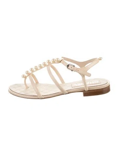 Pre-owned Chanel 2014 Interlocking Cc Logo Gladiator Sandals In Neutral