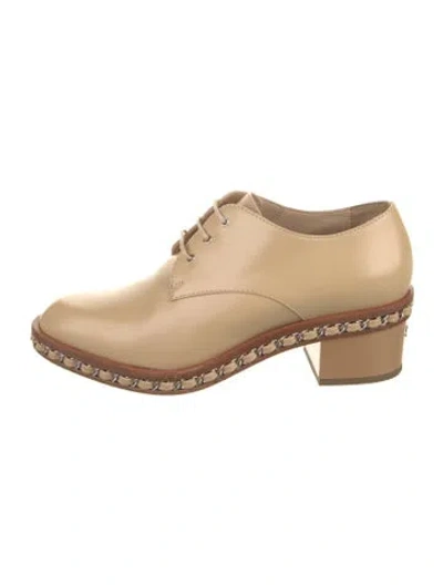 Pre-owned Chanel 2014 Interlocking Cc Logo Oxfords In Neutral