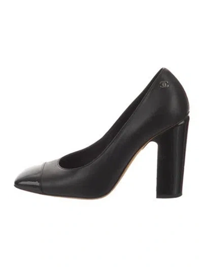 Pre-owned Chanel 2014 Interlocking Cc Logo Pumps In Black