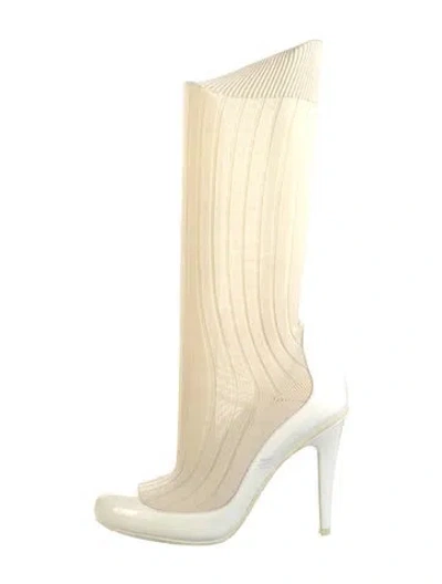 Pre-owned Chanel 2014 Interlocking Cc Logo Slouch Boots In White