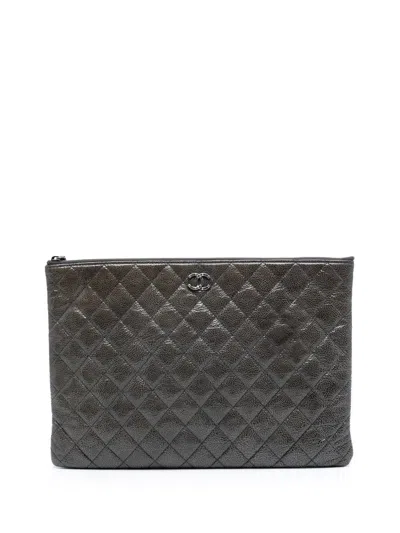 Pre-owned Chanel 2014 Large Crinkled Patent O Case Clutch Bag In Gray