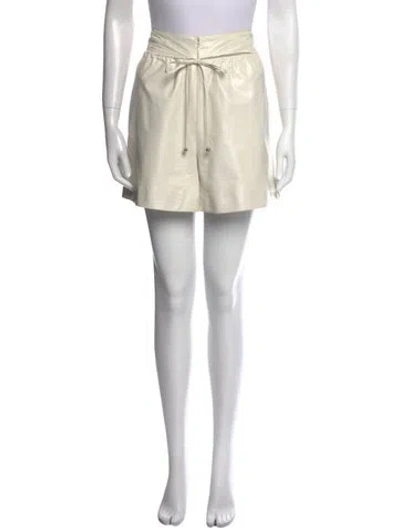 Pre-owned Chanel 2014 Mini Shorts In White