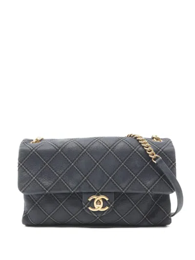 Pre-owned Chanel 2014 Quilted Shoulder Bag In Blue