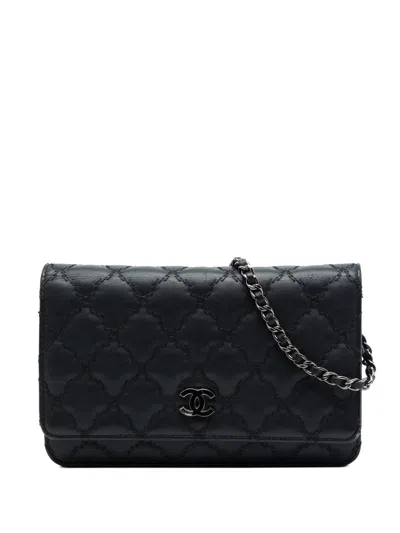 Pre-owned Chanel 2014-2015 Cc Quilted Calfskin Double Stitch Hamptons Wallet On Chain Crossbody Bag In Black