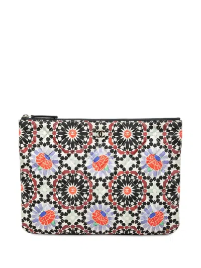 Pre-owned Chanel 2014-2015 Dubai Paris Medium Quilted Printed Canvas O Case Clutch Bag In White