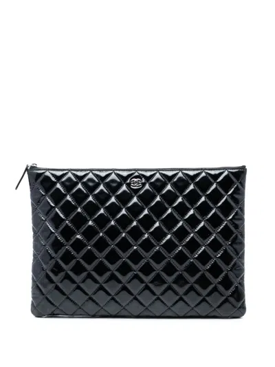 Pre-owned Chanel 2014-2015 Large Quilted Patent O Case Clutch Bag In Black