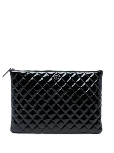 Pre-owned Chanel 2014-2015 Large Quilted Patent O Case Clutch Bag In Black